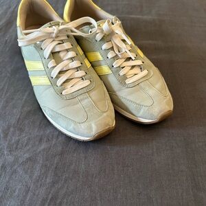 Naturalizer Women's Sneakers in Gray with Yellow Accents